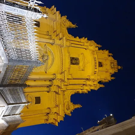 A Rua Con Bagno Privato Vicino Al Duomo
